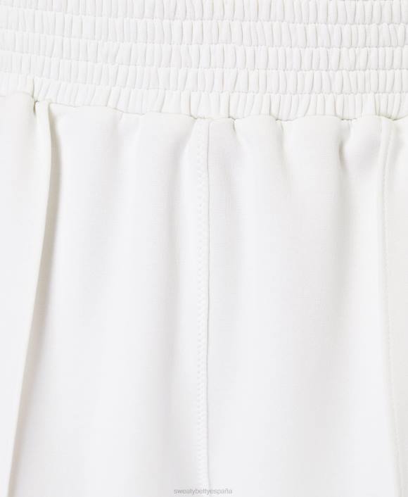 ropa lirio blanco T28T639 shorts con peso de nube con lavado arena mujer Sweaty Betty
