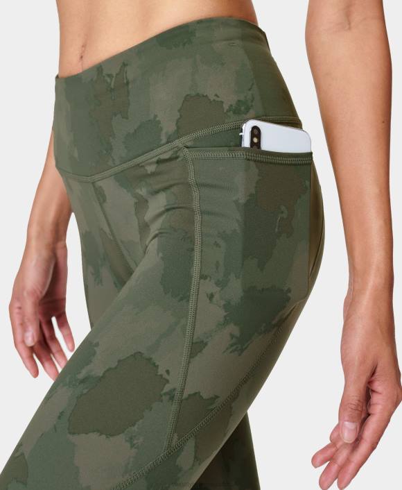 ropa estampado de camuflaje pintado de verde T28T65 leggings de entrenamiento de potencia mujer Sweaty Betty